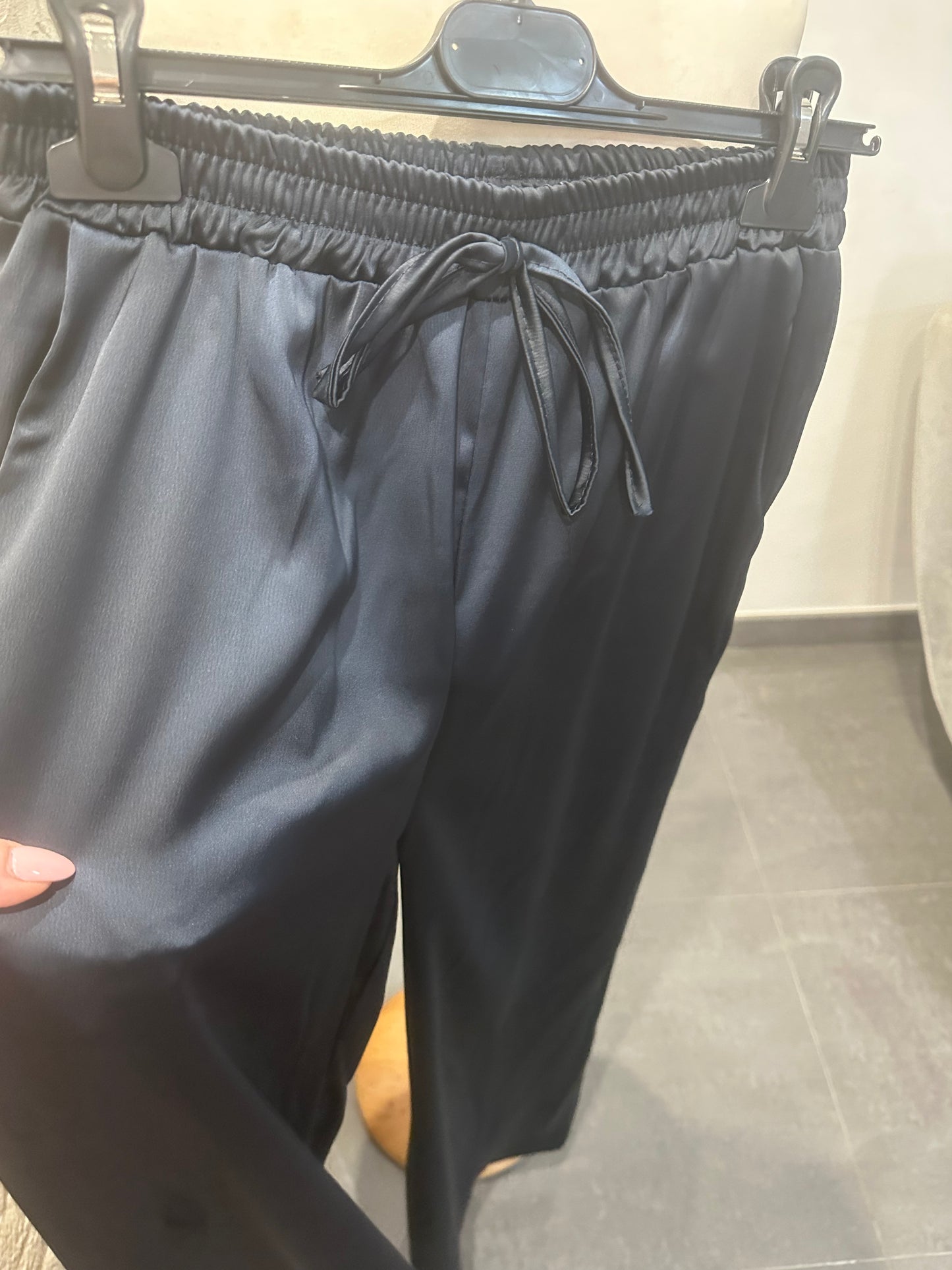 Pantalone rasato